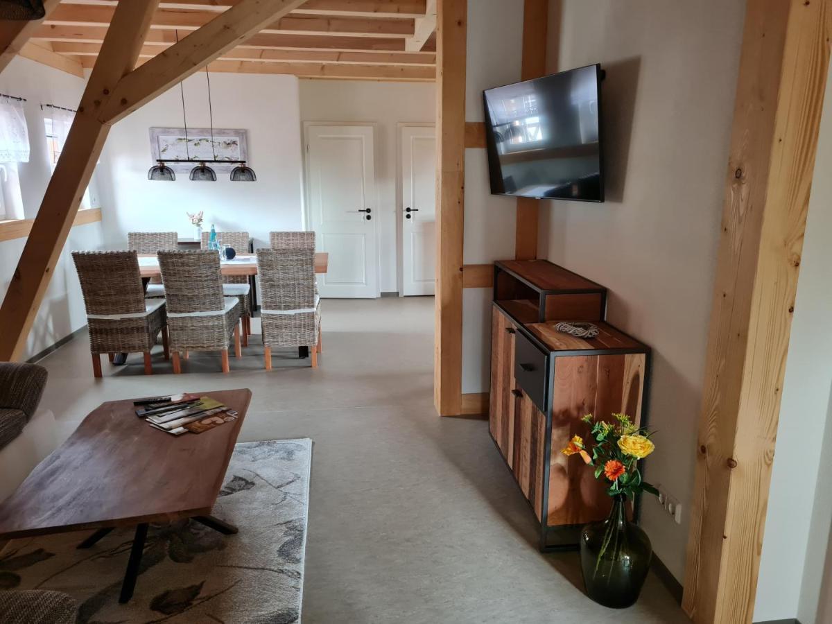 Walddorf  Familien- Und Apartmenthotel Lerchenberghof מראה חיצוני תמונה
