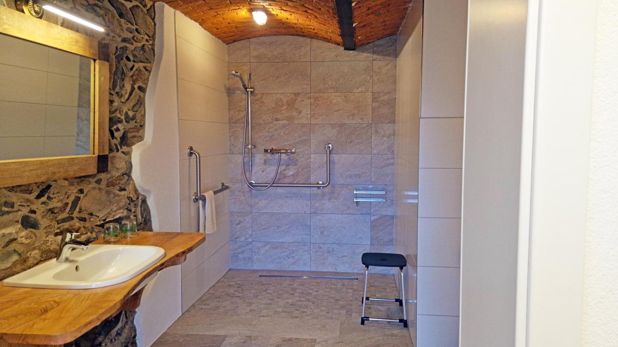 Walddorf  Familien- Und Apartmenthotel Lerchenberghof מראה חיצוני תמונה