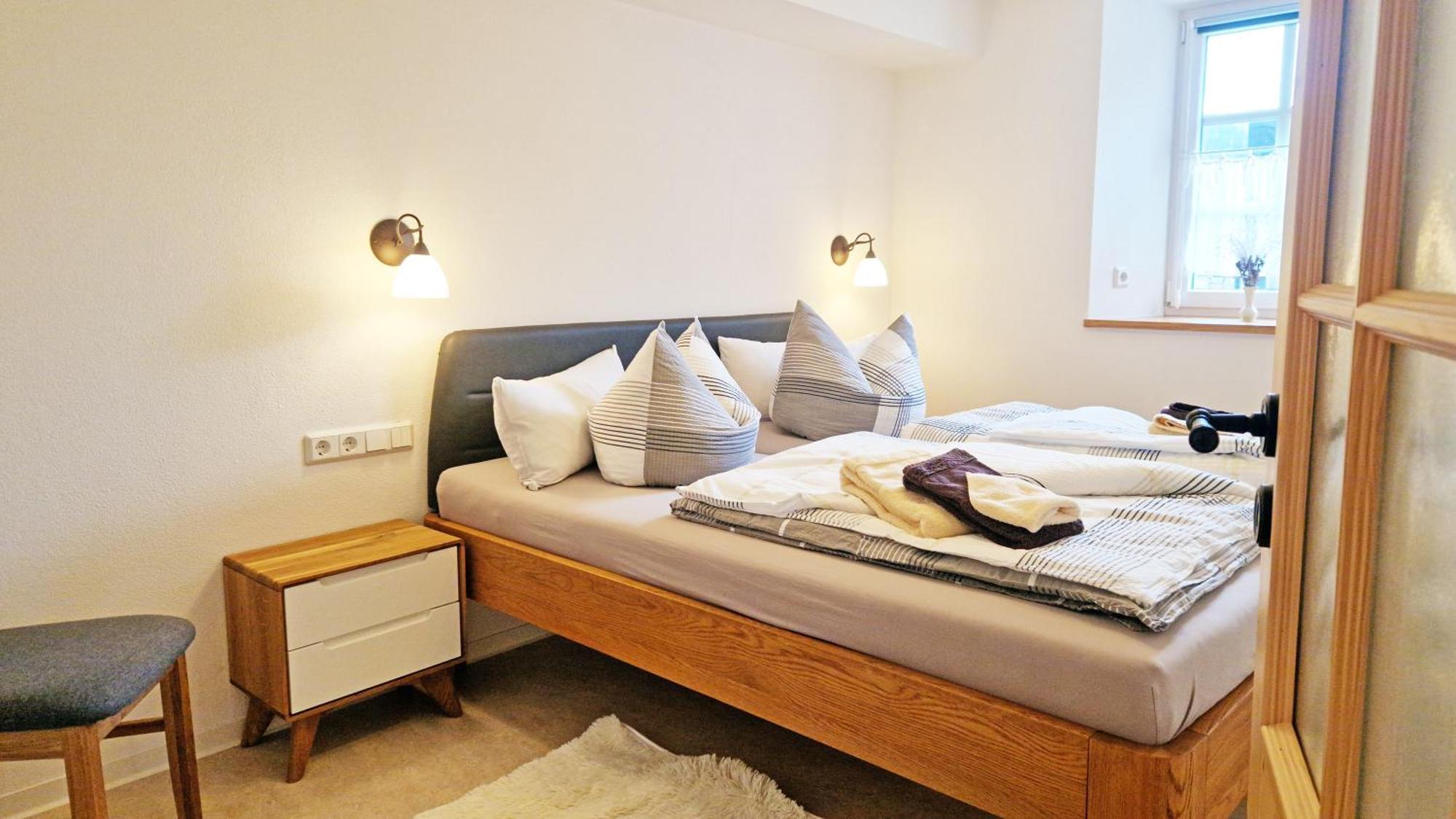 Walddorf  Familien- Und Apartmenthotel Lerchenberghof מראה חיצוני תמונה